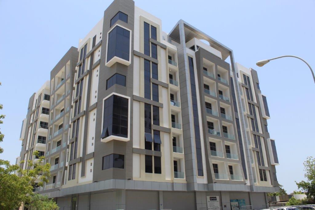 Brand new flats for sale in Madinat Al Sultan Qaboos REF 424KH