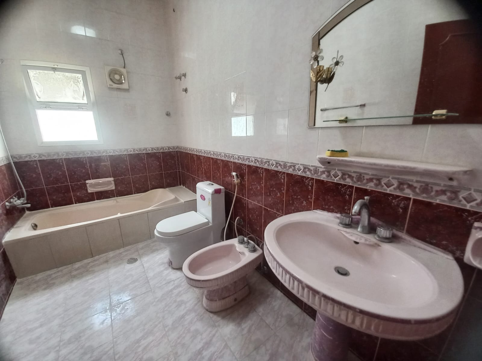 Spacious Twinvilla for Rent / Sale in Al Qurum 29 REF 2BA Tamlik