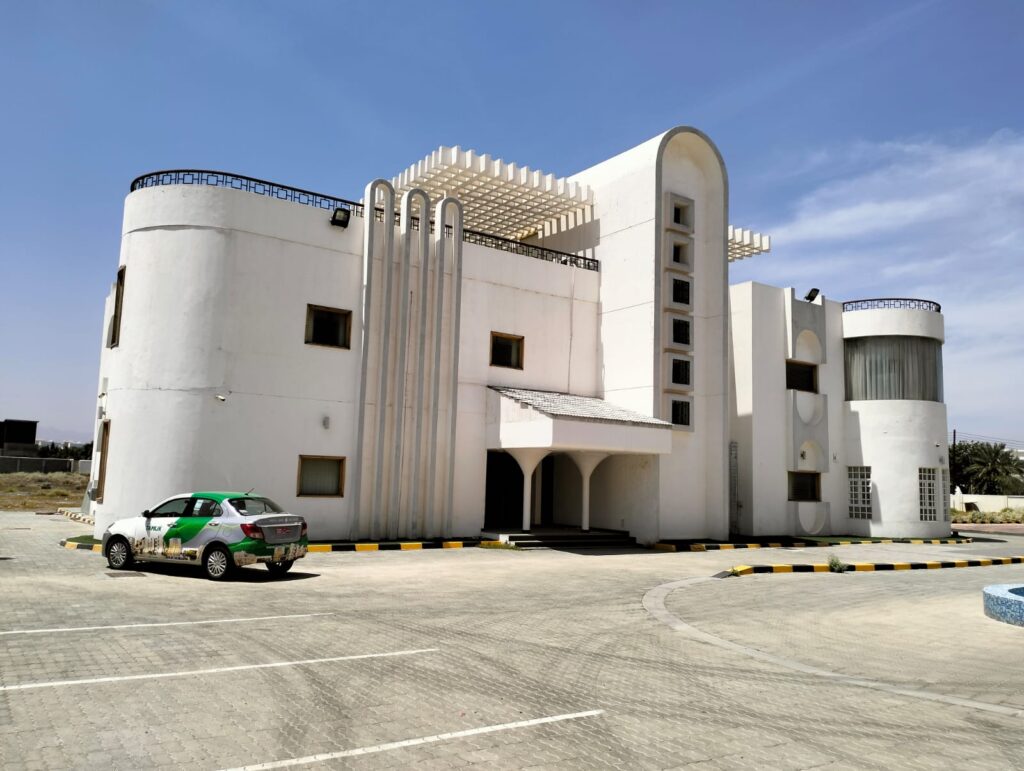 Alluring Commercial Villa for rent in Al Hail South REF 694SA