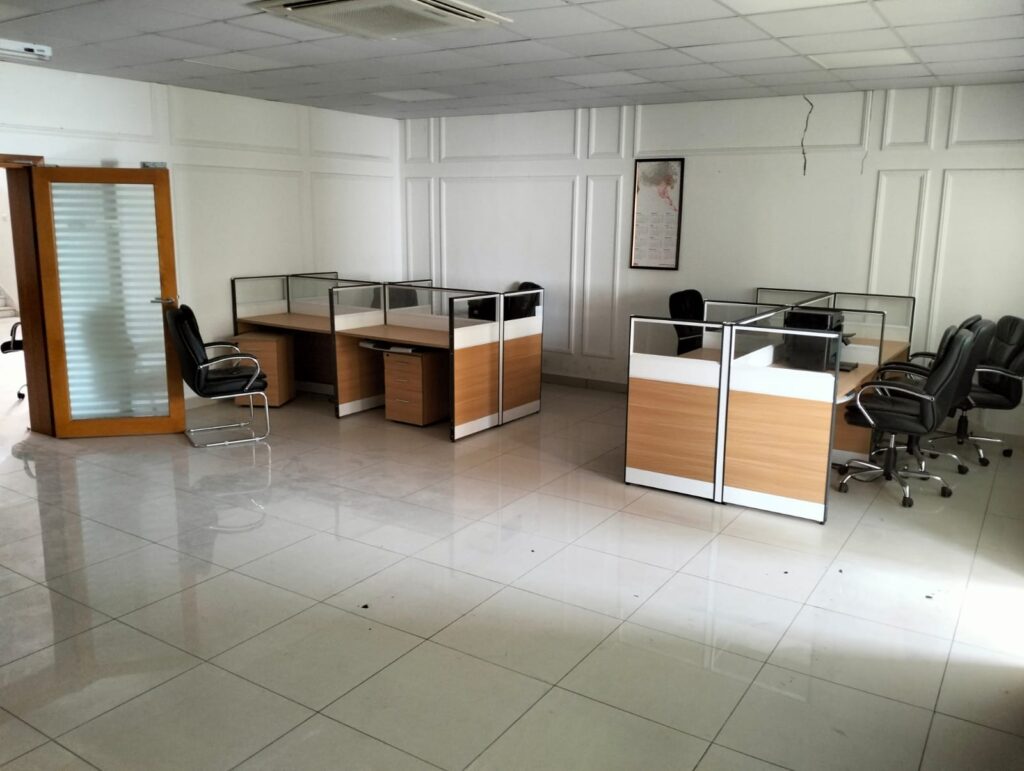 Alluring Commercial Villa for rent in Al Hail South REF 694SA