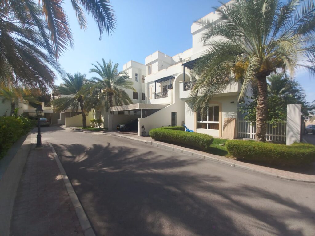 Beautiful Villa for Rent in Madinat Al Illam