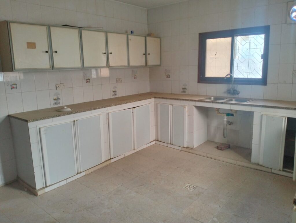 Standalone Villa for Sale in Mawaleh South