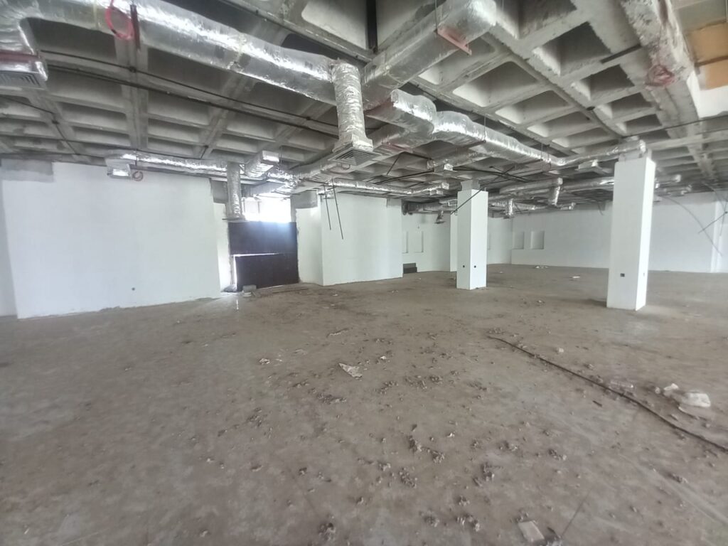 Huge Showrooms for Rent in Ruwi