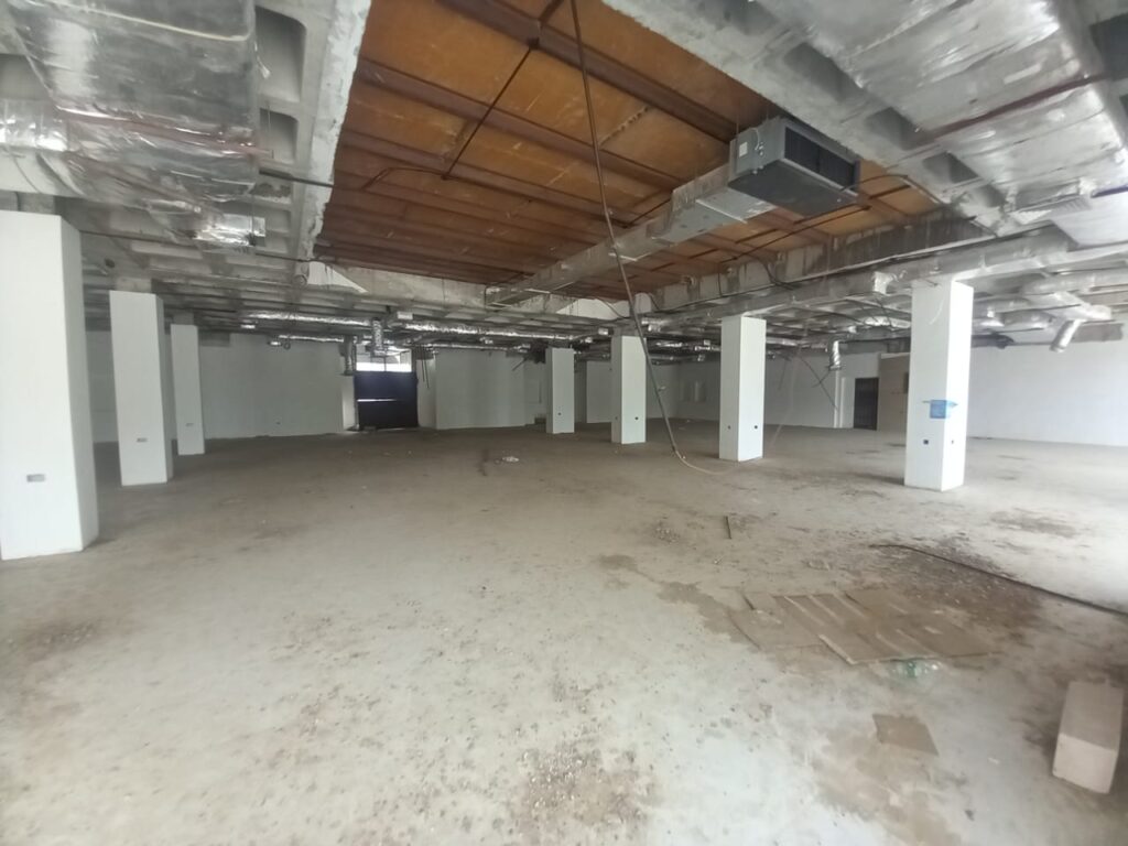 Huge Showrooms for Rent in Ruwi