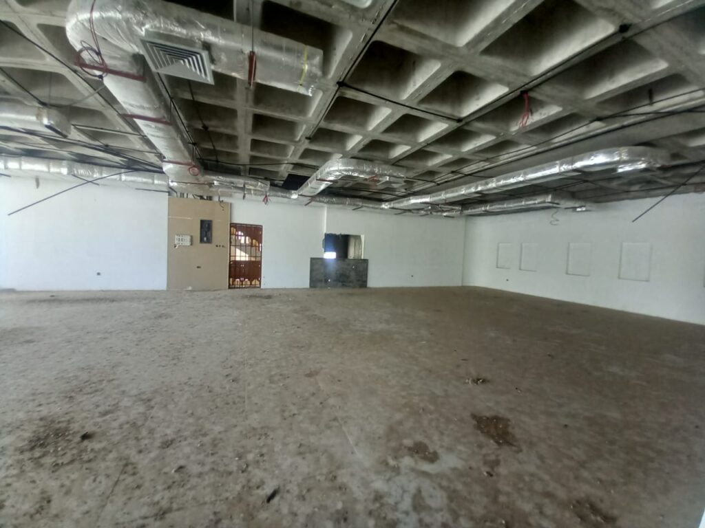 Huge Showrooms for Rent in Ruwi