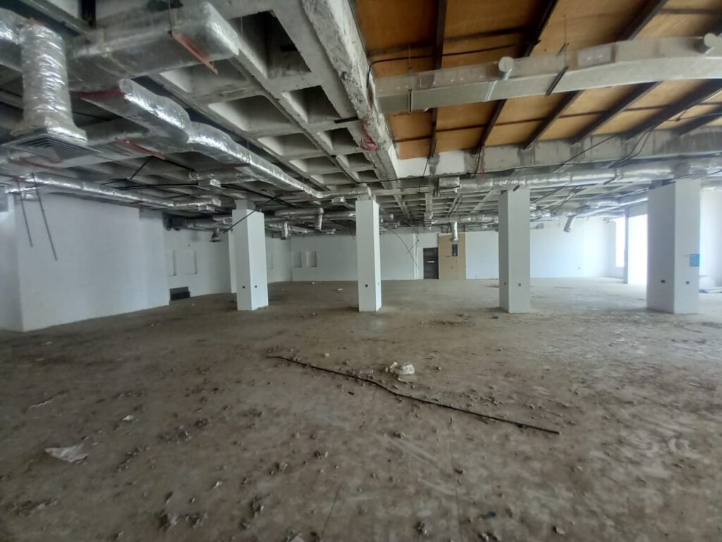 Huge Showrooms for Rent in Ruwi