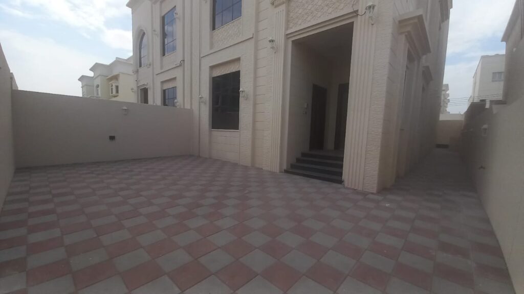 Brand New Twin villa for Rent or Sale in Al Mawaleh South