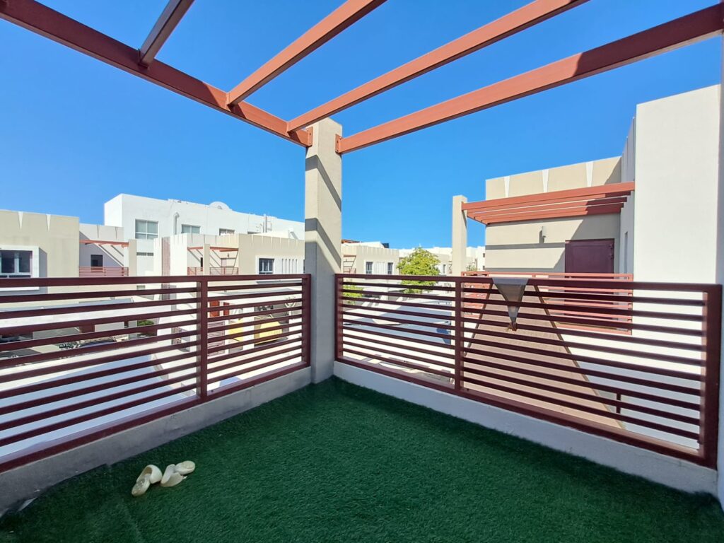Townhouse For Sale in Al Seeb