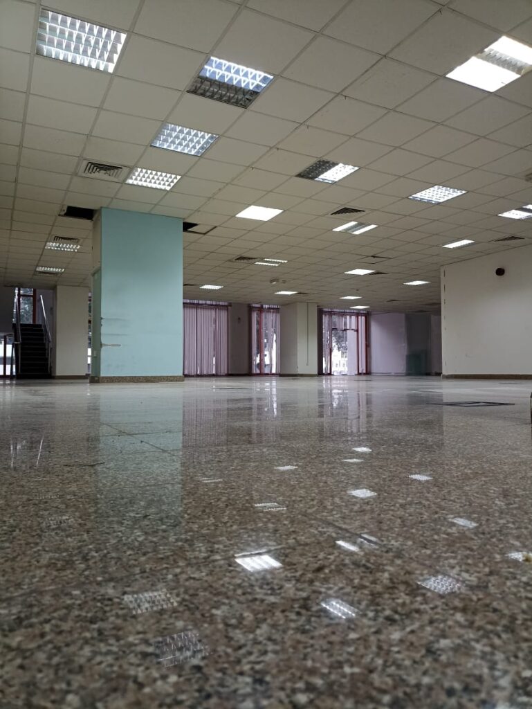 Upscale Showroom for Rent in Ruwi
