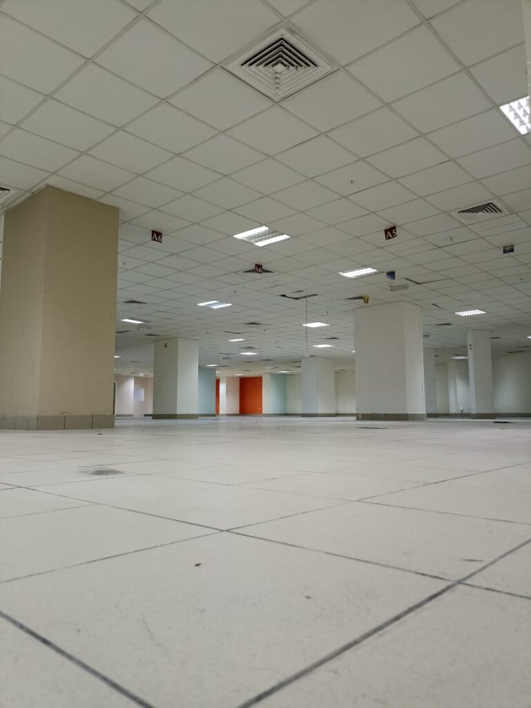 Upscale Showroom for Rent in Ruwi