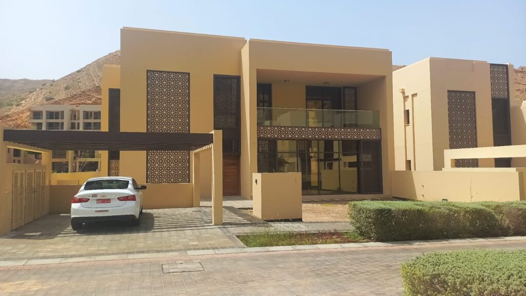 Prodigious Standalone Villa for Rent in Muscat Bay