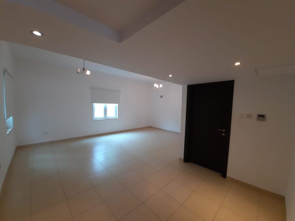 Fancy Apartment for Rent in Al Mawaleh South