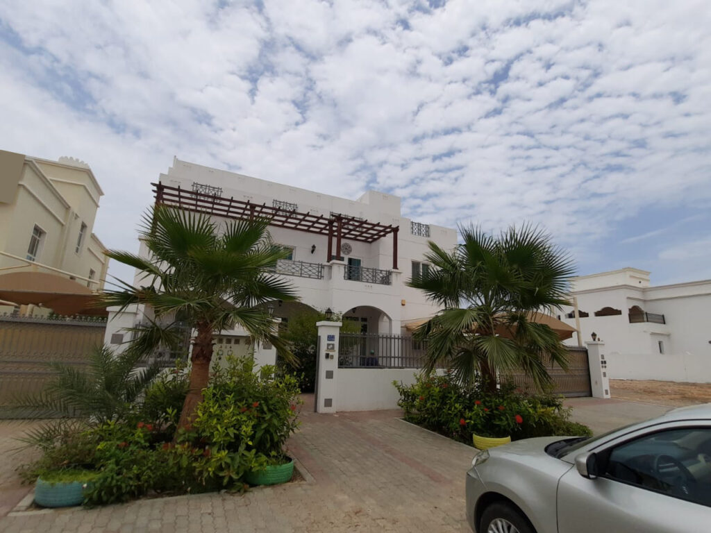 Fancy Apartment for Rent in Al Mawaleh South
