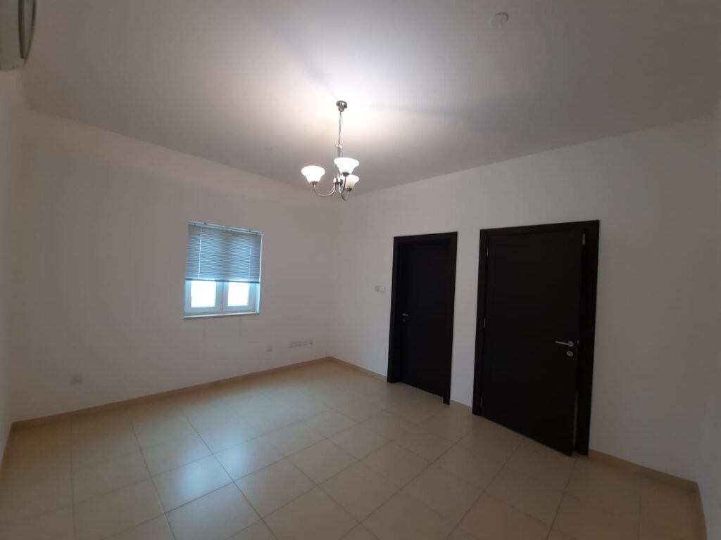 Fancy Apartment for Rent in Al Mawaleh South