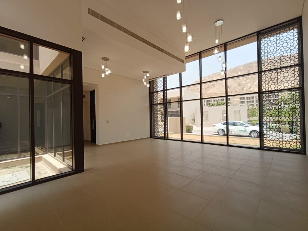 Marvelous Villa for Rent in Muscat Bay