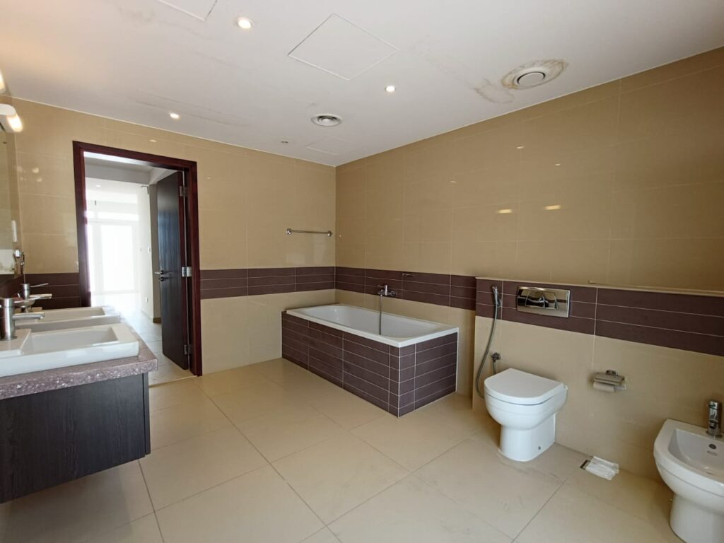 Charming Townhouse for Sale in Al Mouj