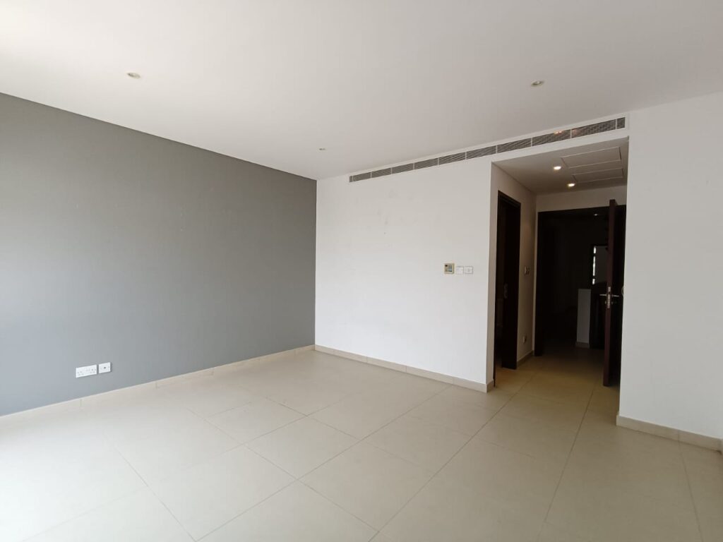 Charming Townhouse for Sale in Al Mouj