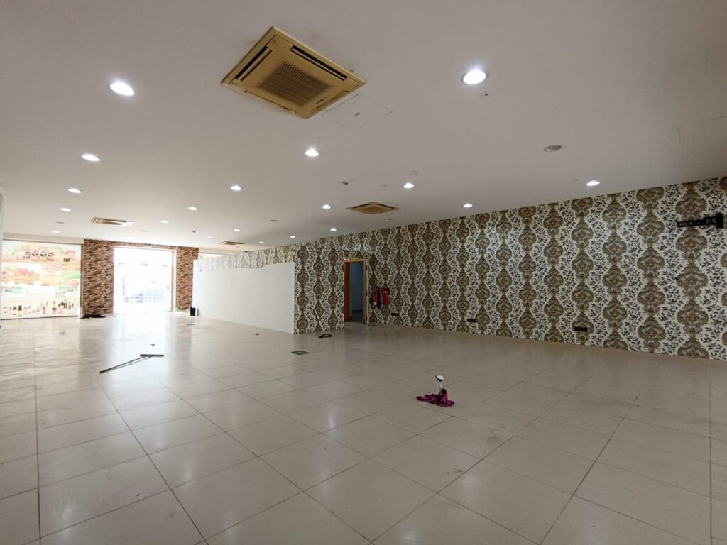 Shop for Rent in Al Khuwair