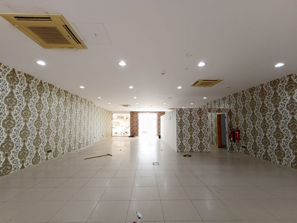 Shop for Rent in Al Khuwair