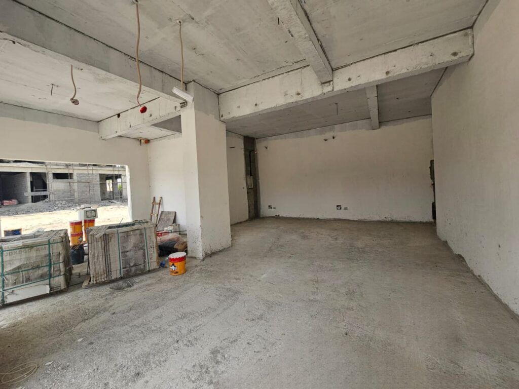 Shop for Rent in Al Mawaleh South