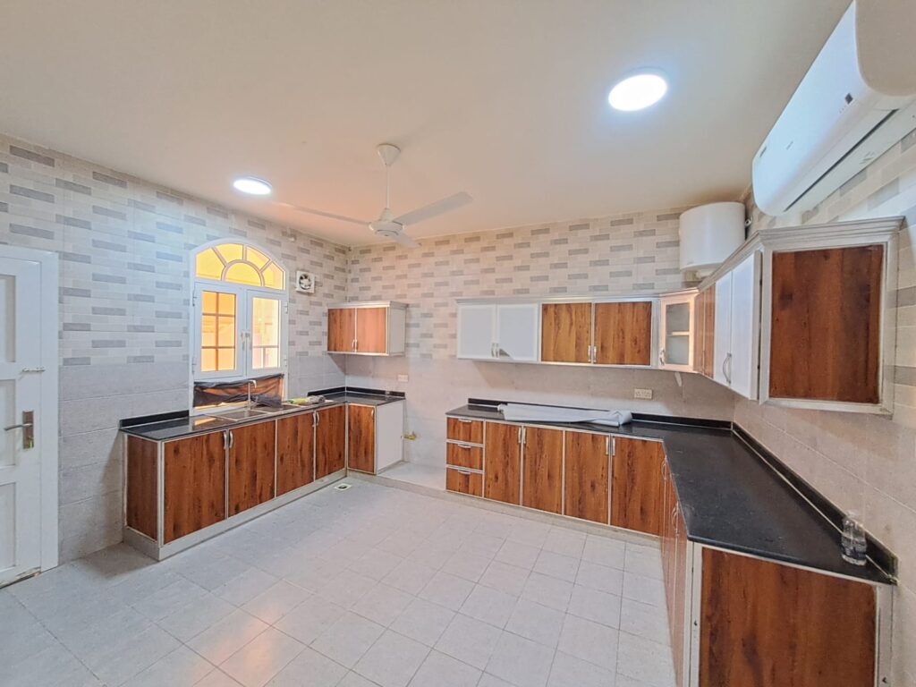 Luxury Villa for Sale in Al Maabilah