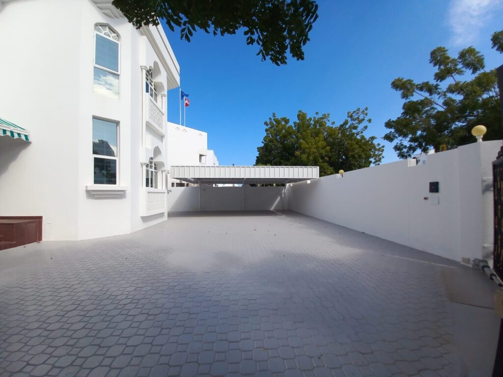 Nice Standalone Villa for Sale in Shatti Al Qurum