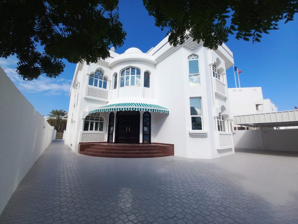 Nice Standalone Villa for Sale in Shatti Al Qurum