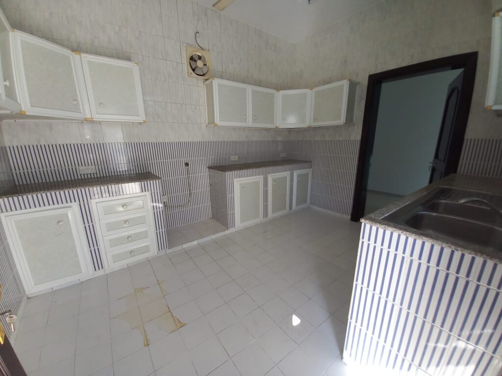 Nice Standalone Villa for Sale in Shatti Al Qurum