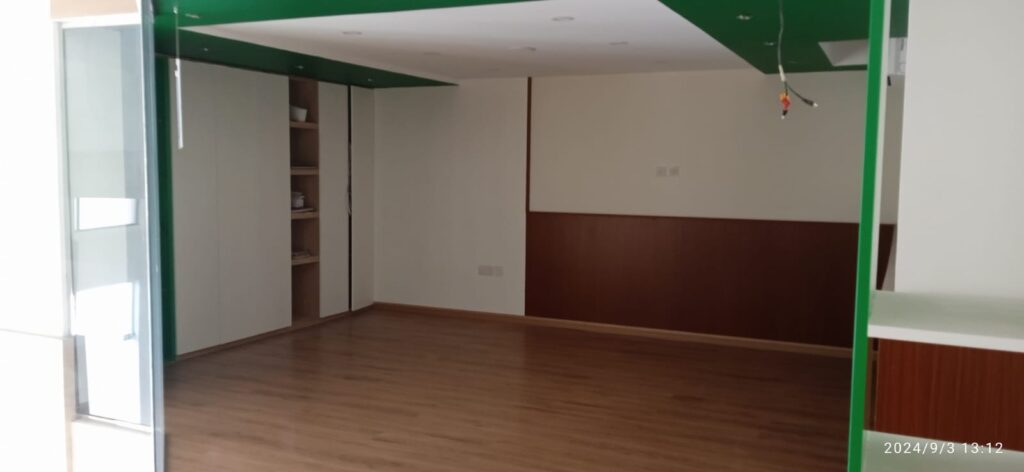 Showroom for Rent in Ruwi