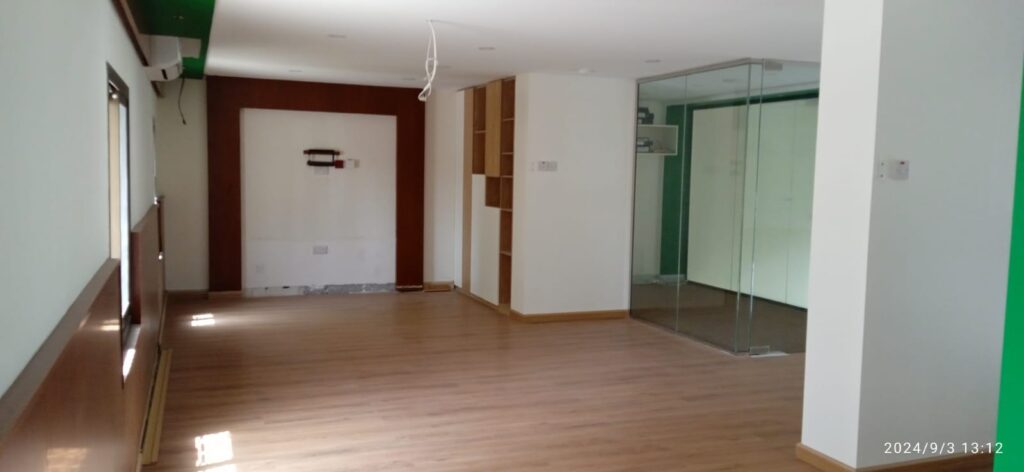 Showroom for Rent in Ruwi
