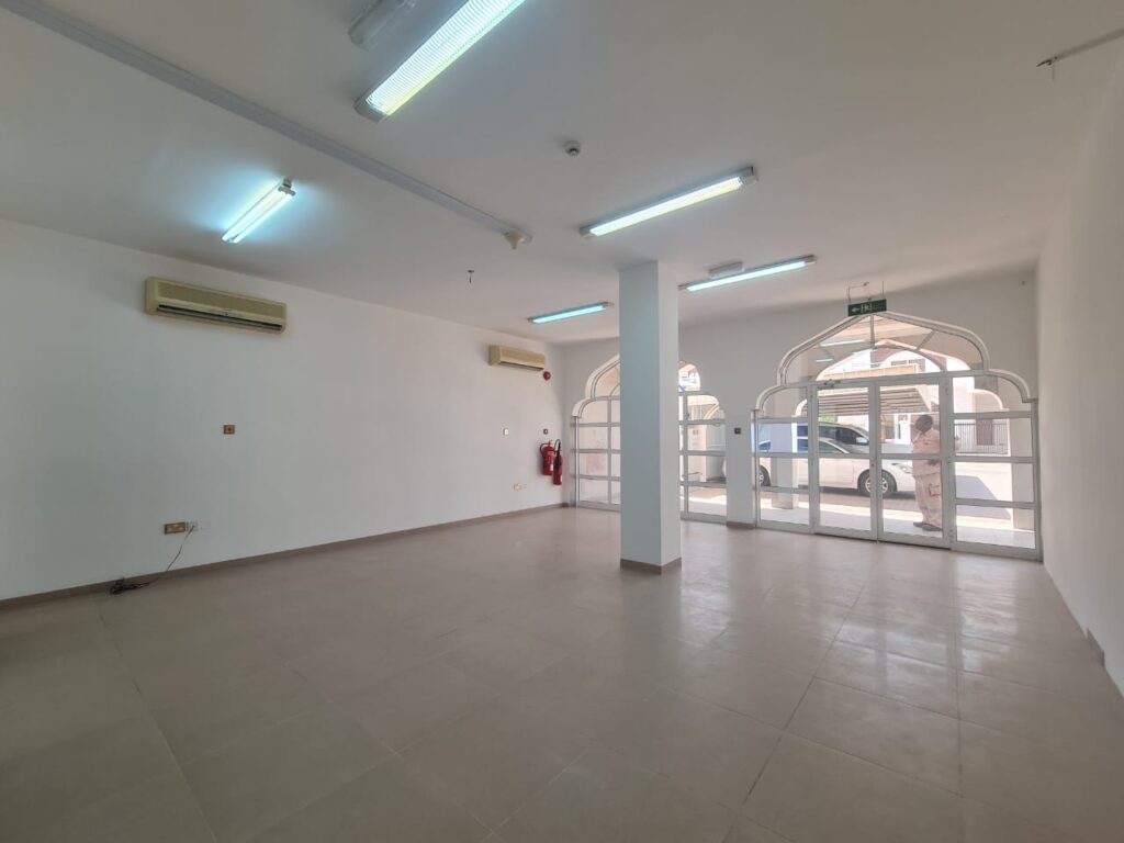 Showroom and Offices for Rent in Al Qurum
