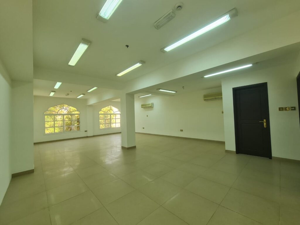 Showroom and Offices for Rent in Al Qurum