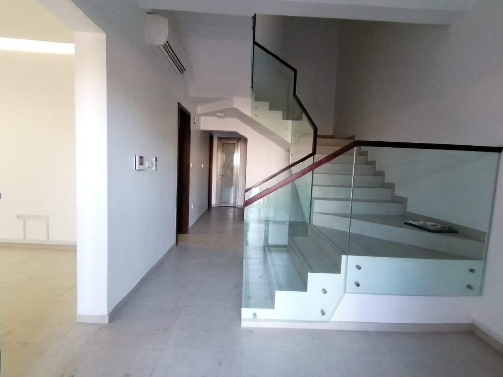 Commercial Villa for Rent in Al Qurum