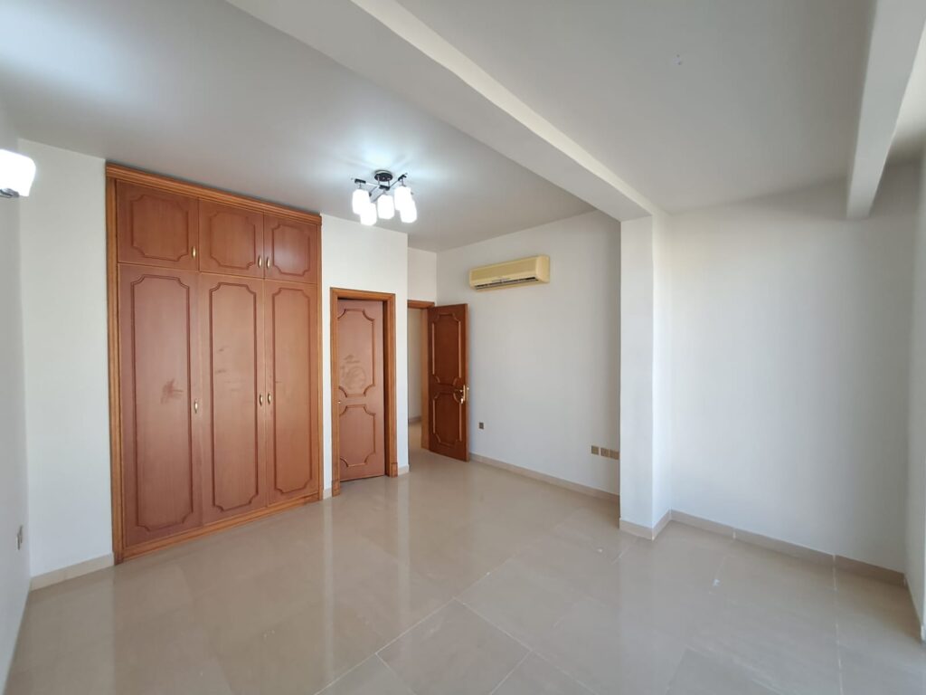 Charming townhouse for Rent in Al Qurum