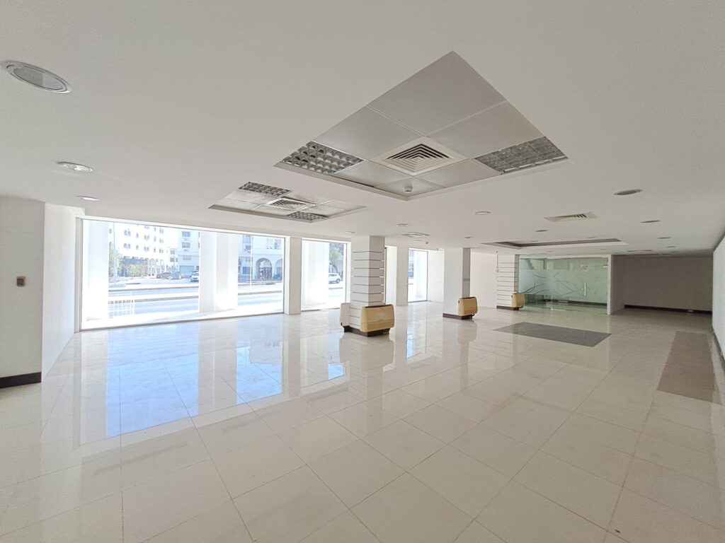 Showroom for Rent in Ruwi