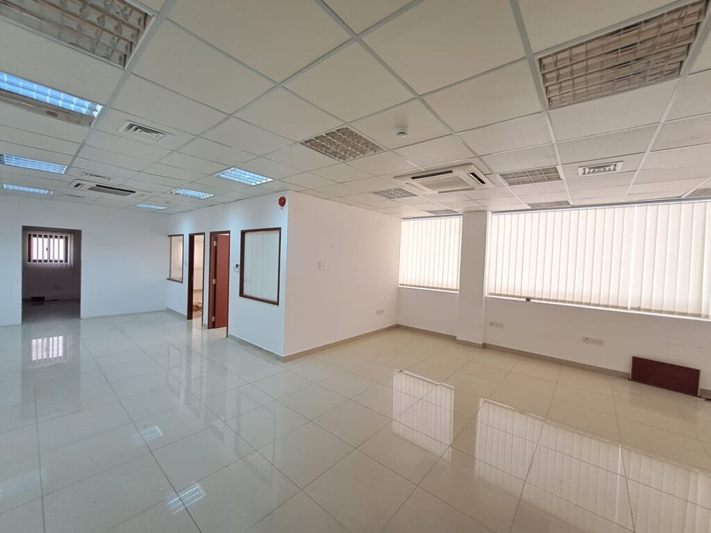 Showroom for Rent in Ruwi