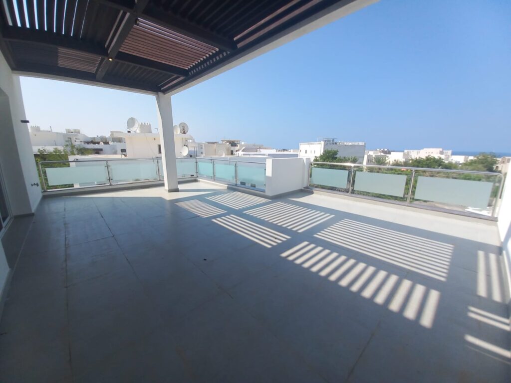 Luxurious Townhouse for Rent in Madinat illam