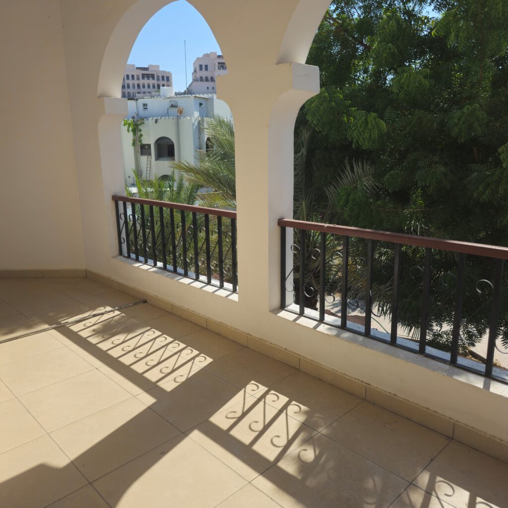 Huge Standalone Villa for Sale in Madinat illam