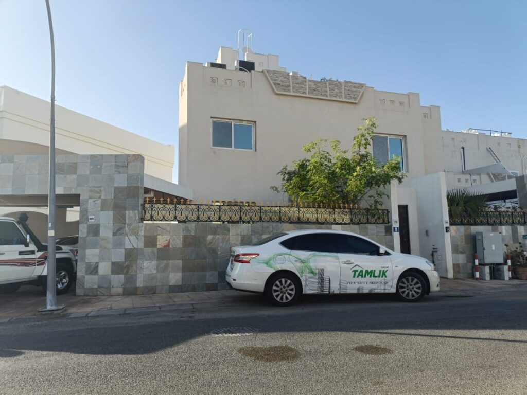 Amazing Townhouse for Rent in Al Qurum