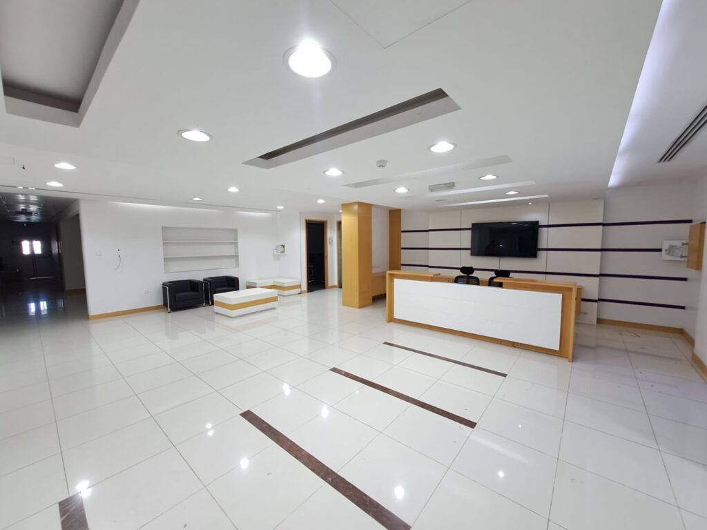 Offices & Shops for Rent in Al Qurum