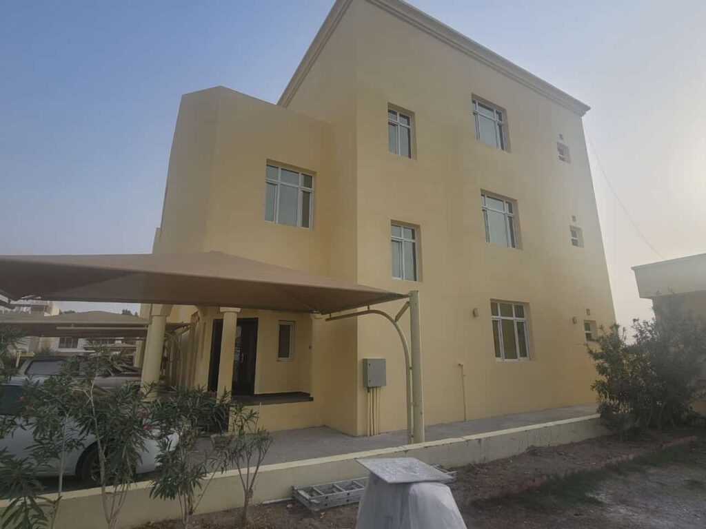 Nice Townhouse for Rent in Al Qurum