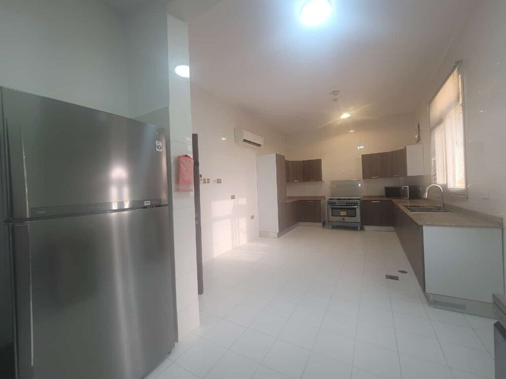 Nice Townhouse for Rent in Al Qurum