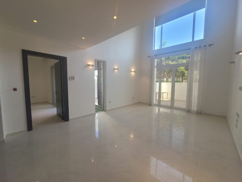 Duplex Apartment for Rent in Al Mouj