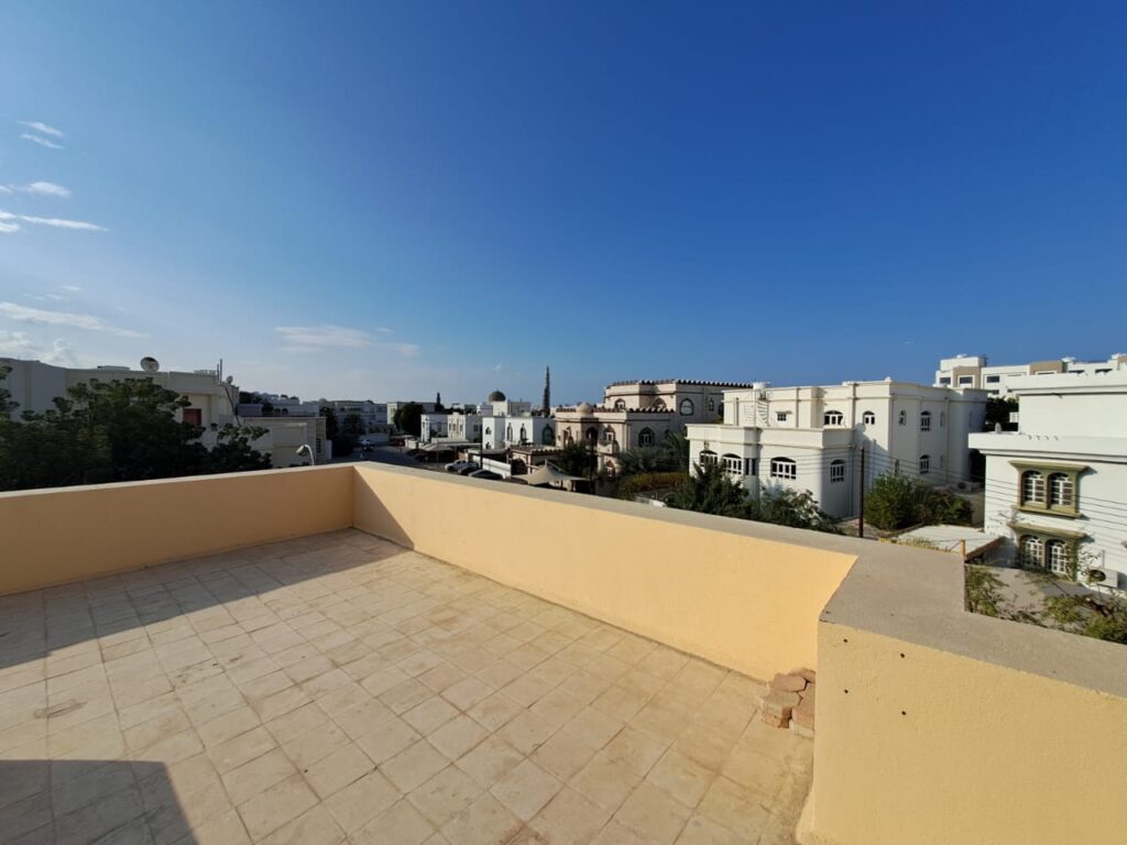 Lovely Twin Villa for Rent in Al Ghubra South