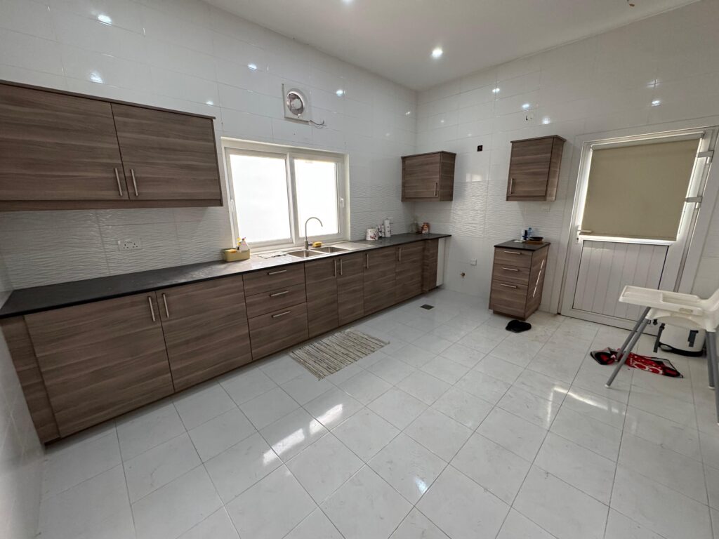 Sea View Townhouse for Rent & Sale in Al Hail North