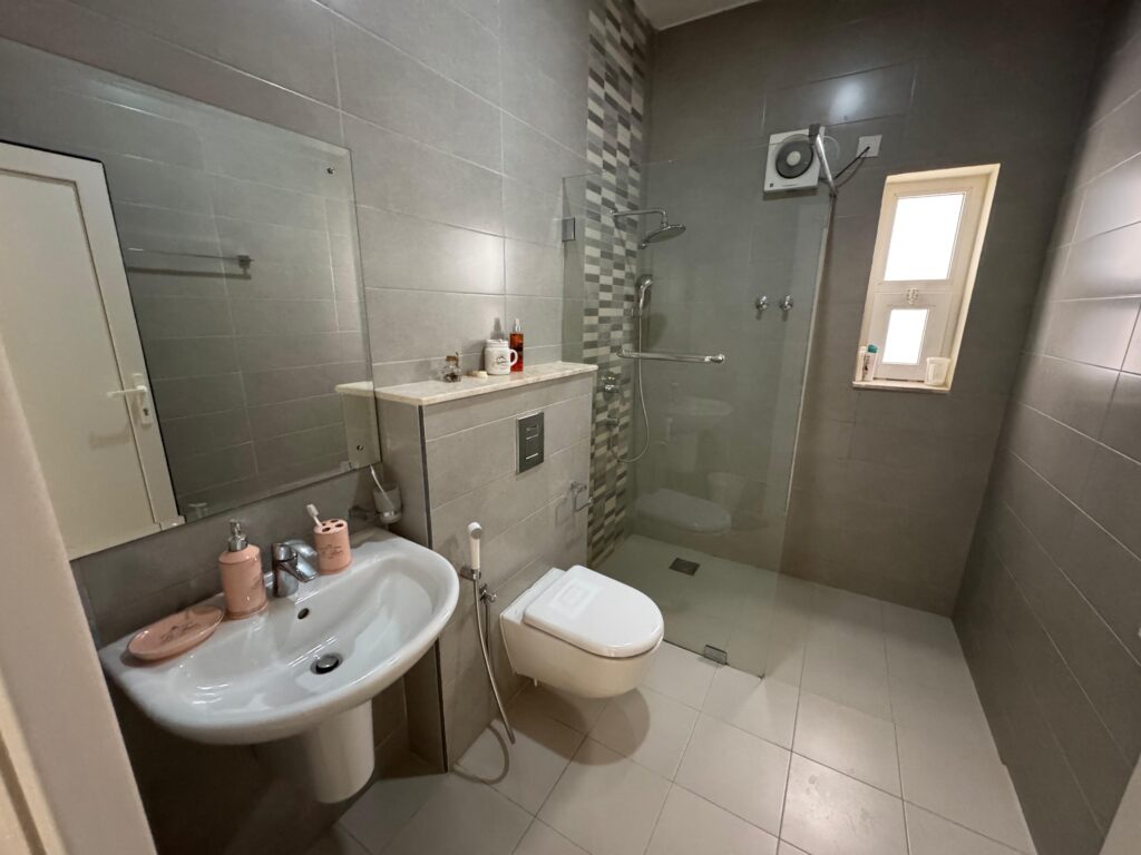 Sea View Townhouse for Rent & Sale in Al Hail North