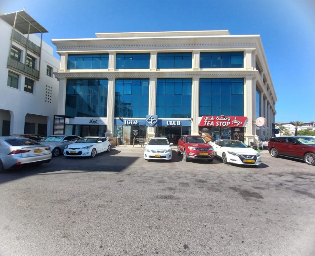 Great Apartment for Rent in Shatti Al Qurum