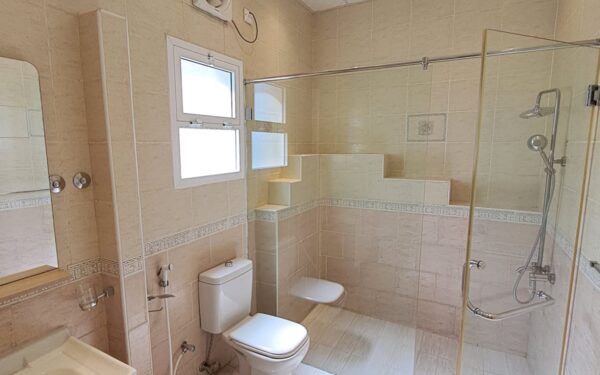 Villa for Rent in Azaiba | OMR 850/mo | REF 895YB thumbnail 9