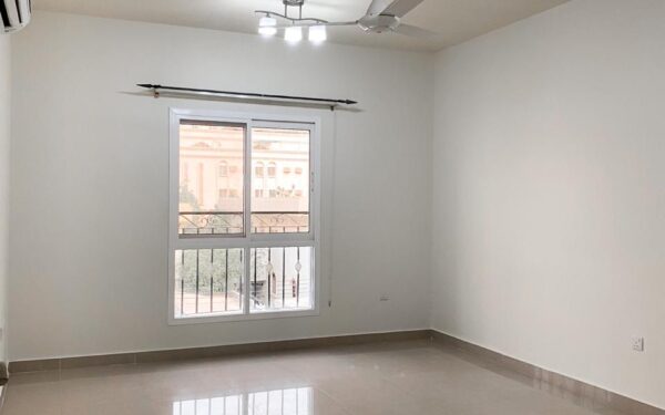 2-Bed Apartment for Sale in Madinat Al Sultan Qaboos | OMR 45,000 | REF 427MD thumbnail 9