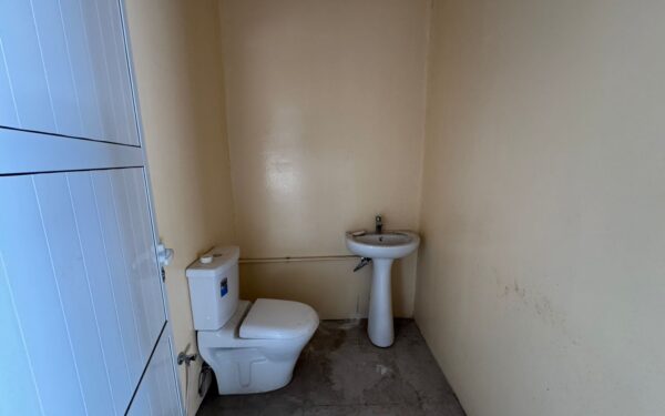 Commercial for Rent in Ruwi | OMR 2,820/mo | REF 531BC thumbnail 8